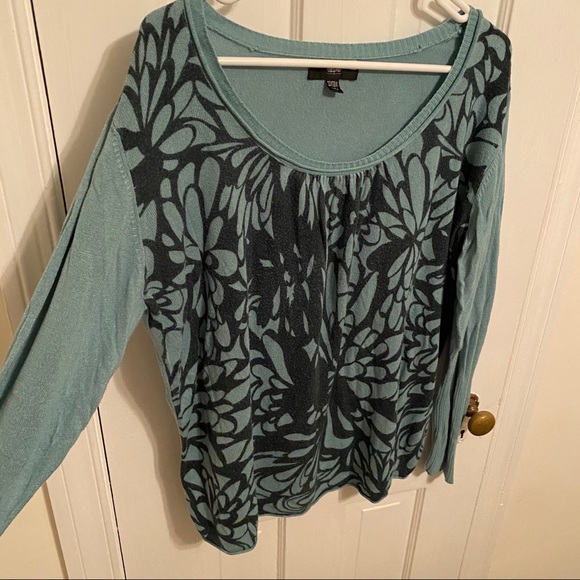 Lightweight Sweater - Picture 7 of 9